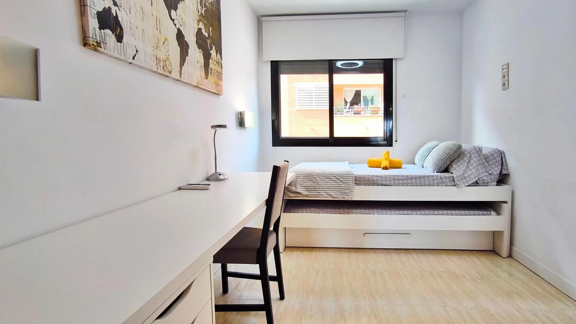 Apartamento Duplex Con Piscina En Rubí 0*,  España